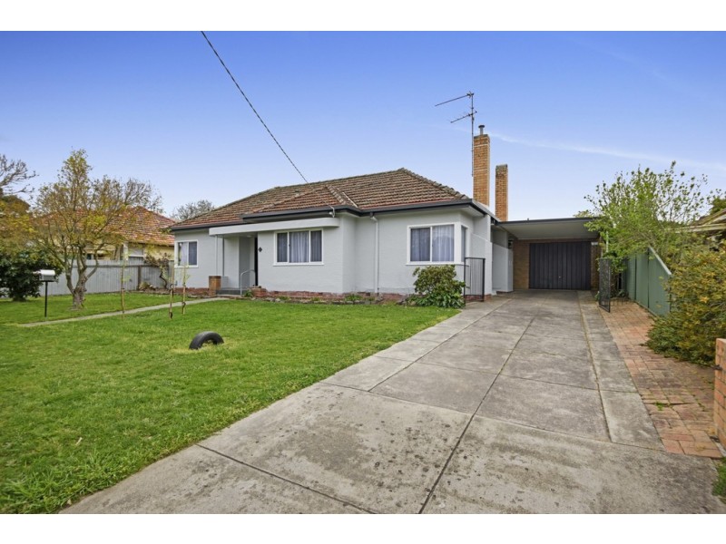 4 Collard Street, Newington VIC 3350