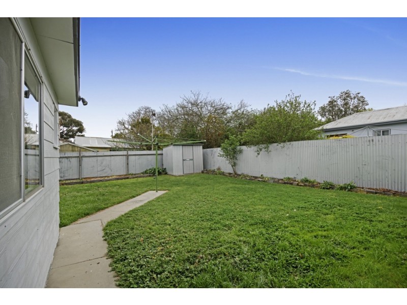 4 Collard Street, Newington VIC 3350