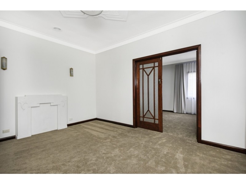 4 Collard Street, Newington VIC 3350