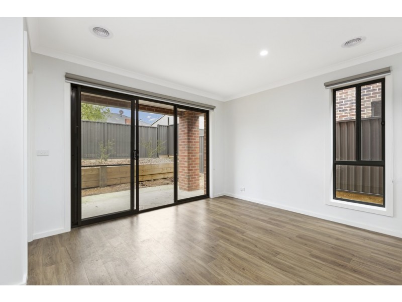 10 Nader Close, Redan VIC 3350