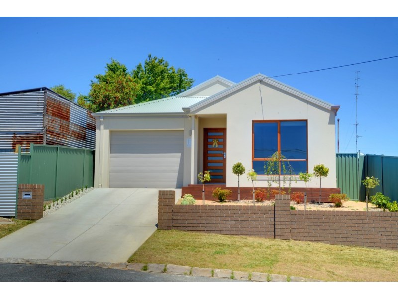12 Ford Street, Ballarat East VIC 3350