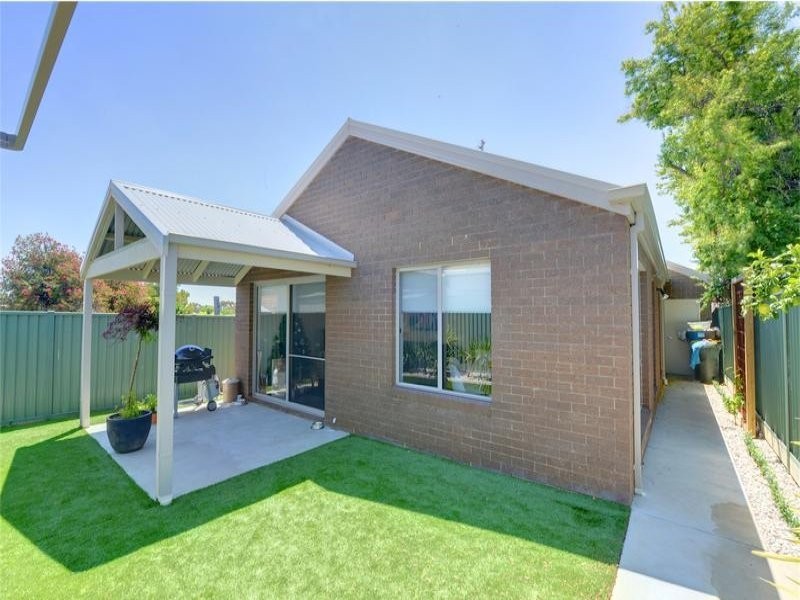 12 Ford Street, Ballarat East VIC 3350