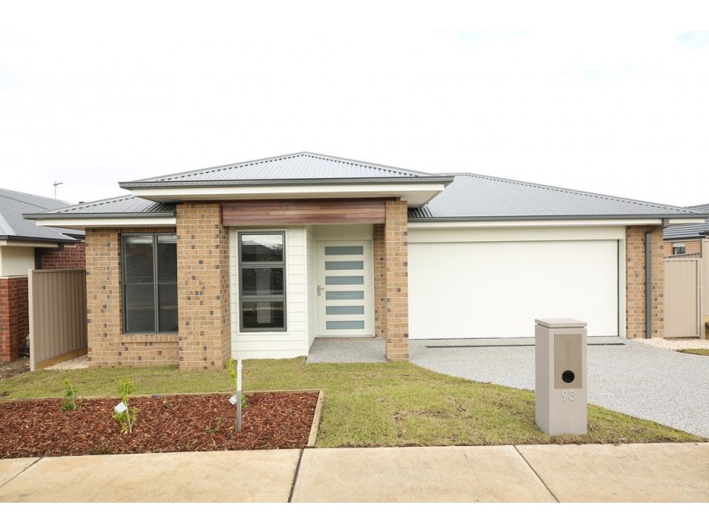93 Ascot Gardens Drive, Delacombe VIC 3356