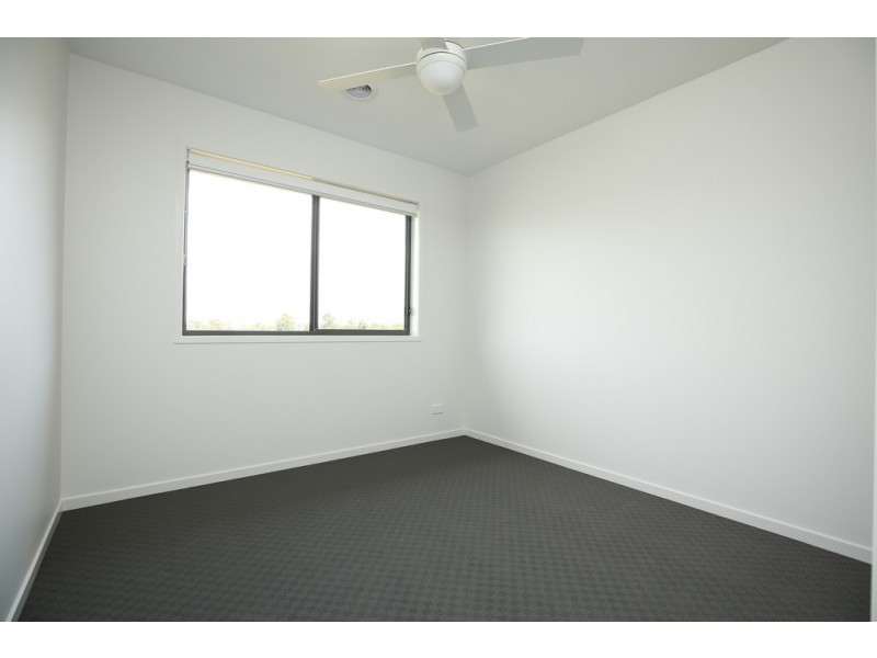 93 Ascot Gardens Drive, Delacombe VIC 3356