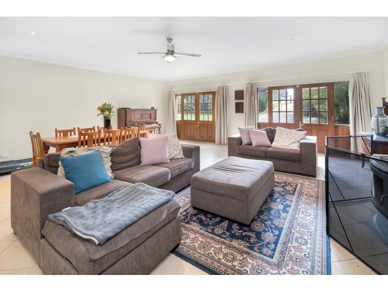 28 Newlyn-Reservoir Road, Newlyn North VIC 3364