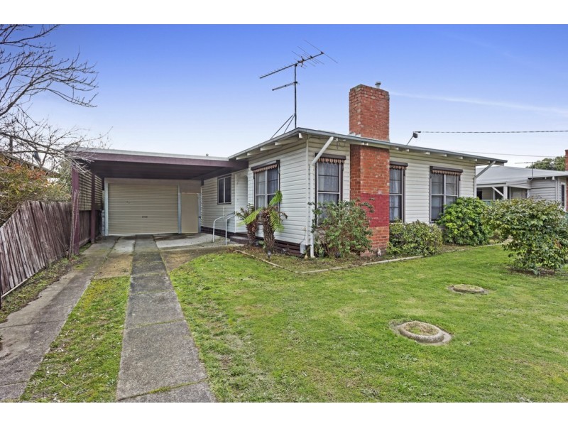 41 Maple Avenue, Wendouree VIC 3355