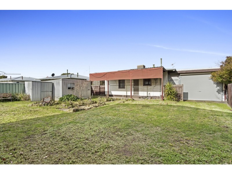 41 Maple Avenue, Wendouree VIC 3355