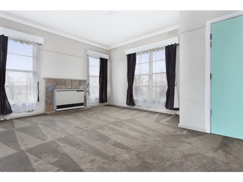 41 Maple Avenue, Wendouree VIC 3355