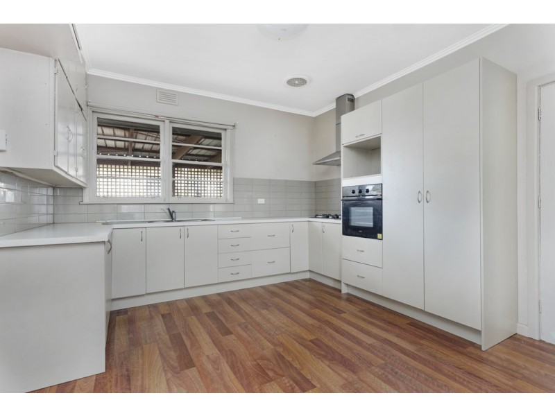 41 Maple Avenue, Wendouree VIC 3355