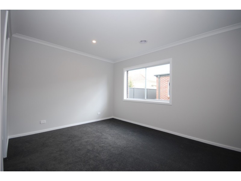 2A/8 Thompson Street, Brown Hill VIC 3350