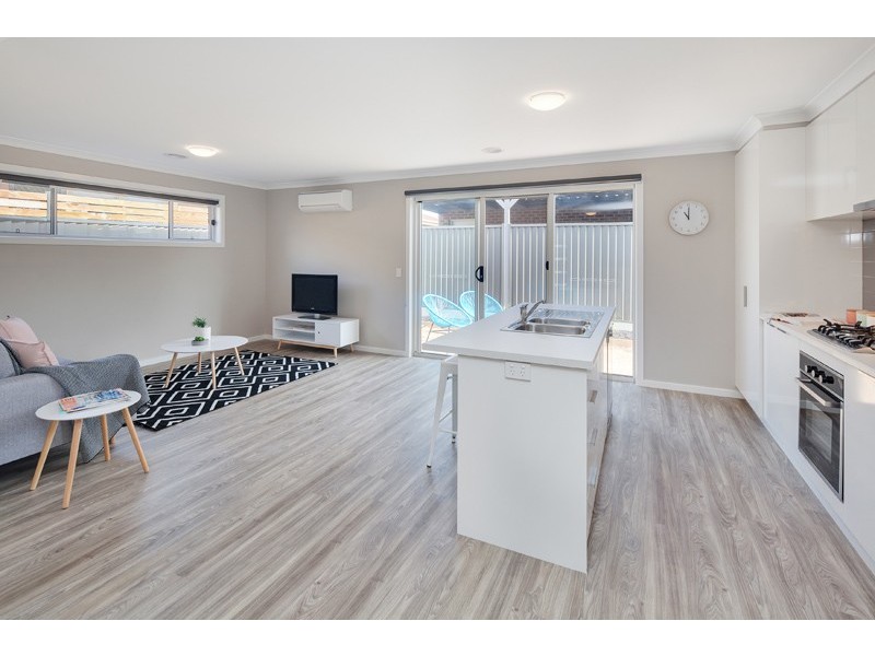 3/8 Thompson Street, Brown Hill VIC 3350