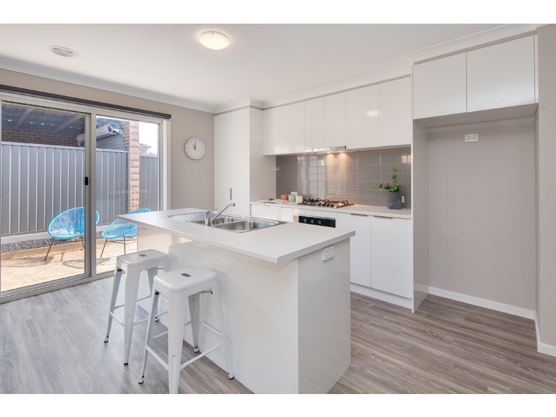 3/8 Thompson Street, Brown Hill VIC 3350