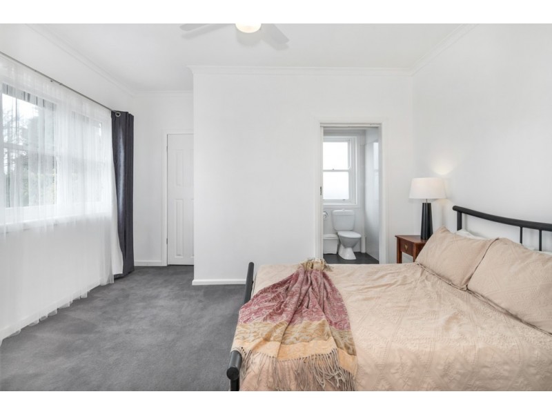 6 Muir Crescent, Newington VIC 3350