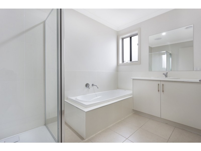 2 Nader Close, Redan VIC 3350