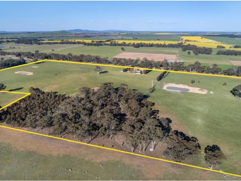 200 Landrigan Road, Carisbrook VIC 3464