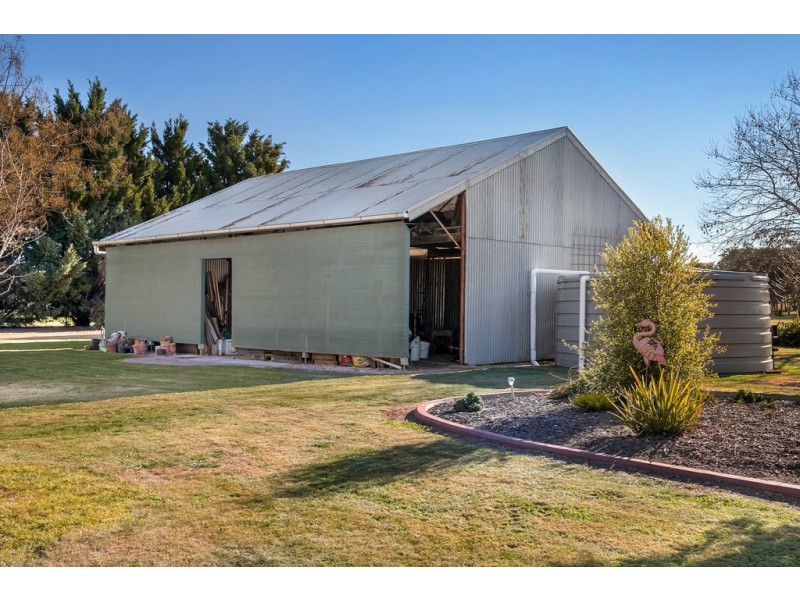 200 Landrigan Road, Carisbrook VIC 3464