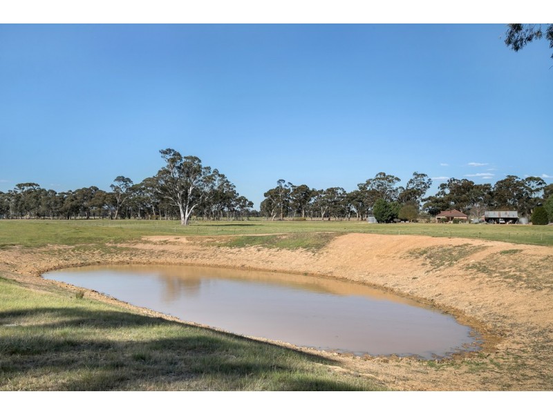 200 Landrigan Road, Carisbrook VIC 3464