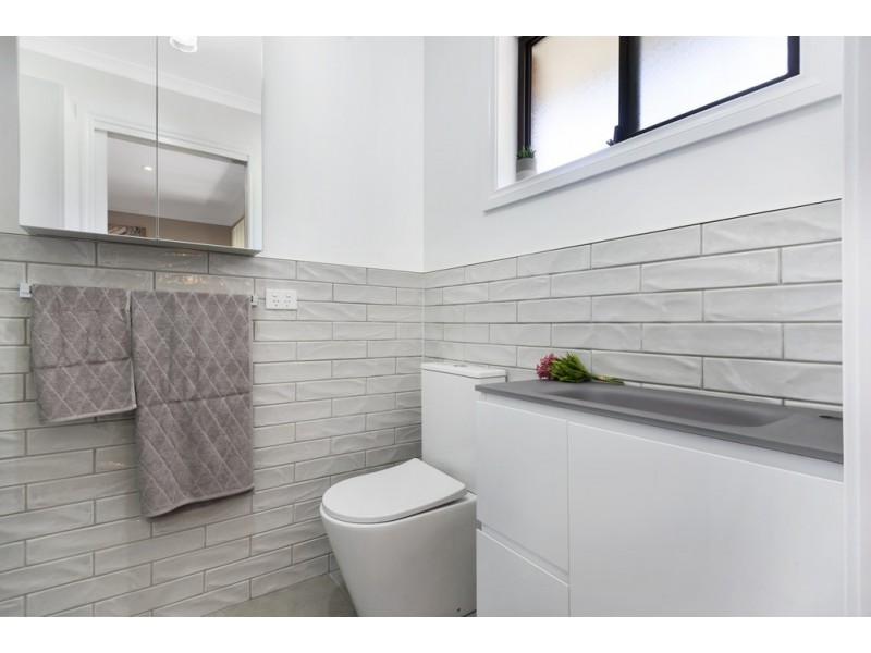 17 Sidbury Avenue, Wendouree VIC 3355