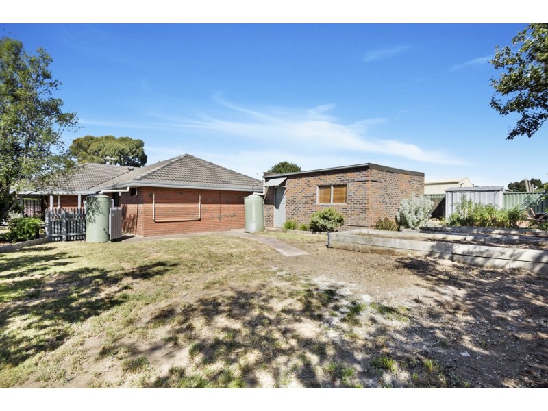 17 Sidbury Avenue, Wendouree VIC 3355