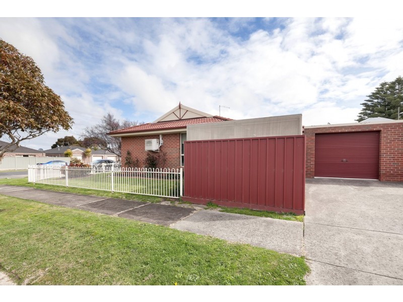 1/156 Walker Street, Sebastopol VIC 3356
