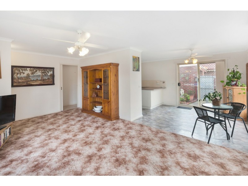 1/156 Walker Street, Sebastopol VIC 3356