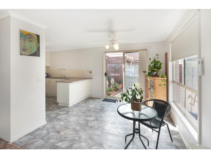 1/156 Walker Street, Sebastopol VIC 3356