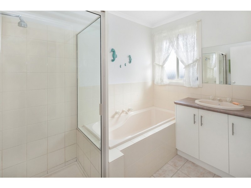 1/156 Walker Street, Sebastopol VIC 3356