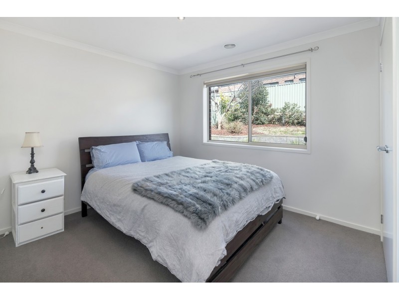 52 Waterford Drive, Miners Rest VIC 3352