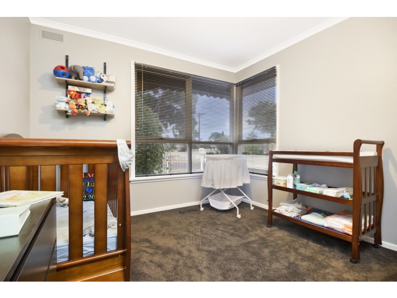 18 Huntington Street, Wendouree VIC 3355