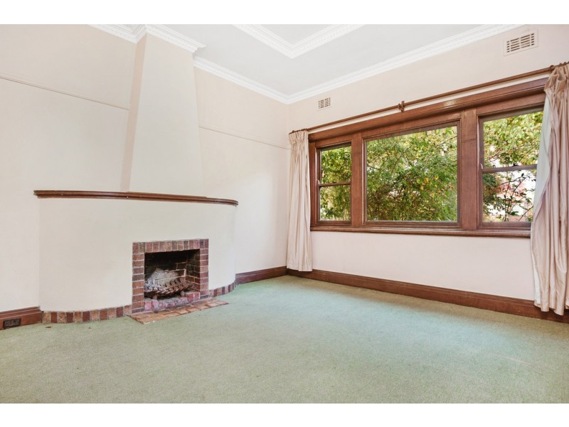 323 Lydiard Street North, Soldiers Hill VIC 3350