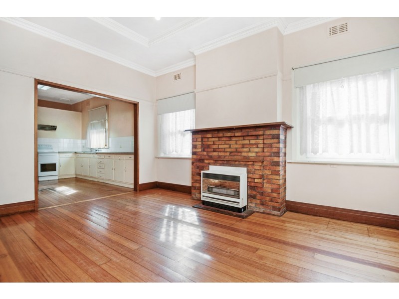 323 Lydiard Street North, Soldiers Hill VIC 3350