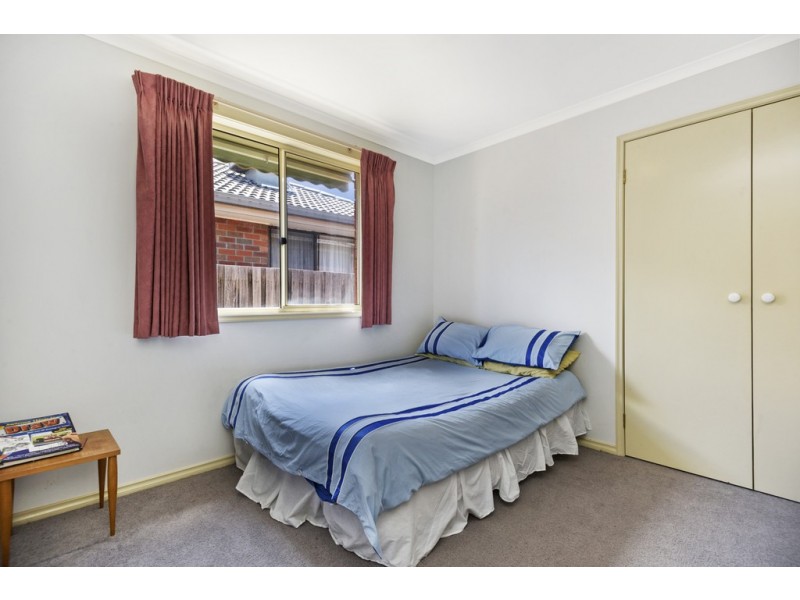 8 Langham Road, Wendouree VIC 3355