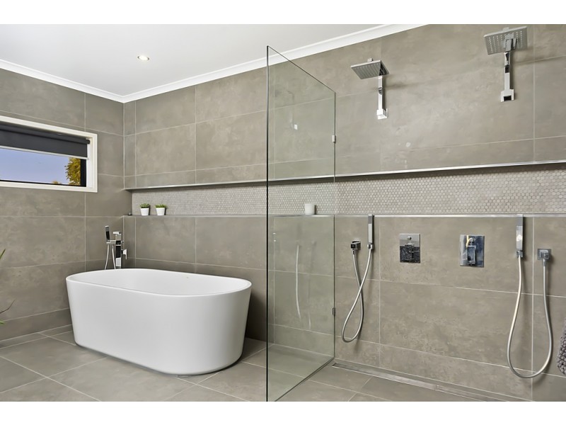 46 Waterford Drive, Miners Rest VIC 3352