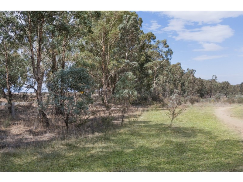 Lot 1 Sunraysia Highway, Redbank VIC 3477