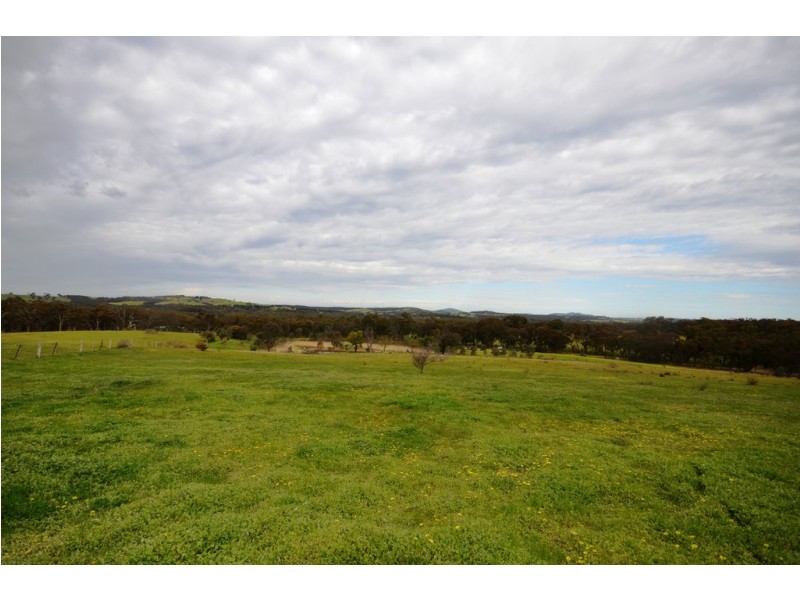 CA 8 and 9 Rifle Range Road, Lexton VIC 3352