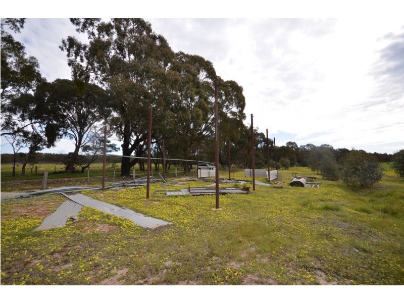 CA 8 and 9 Rifle Range Road, Lexton VIC 3352
