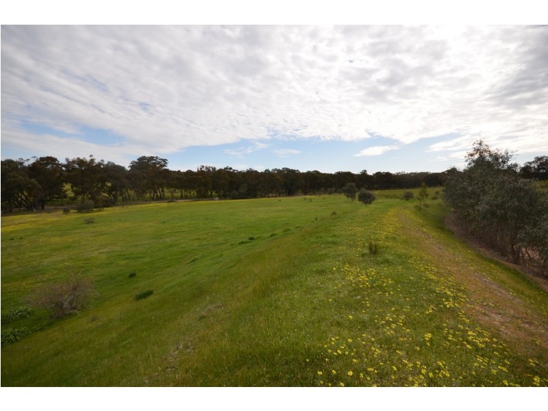 CA 8 and 9 Rifle Range Road, Lexton VIC 3352