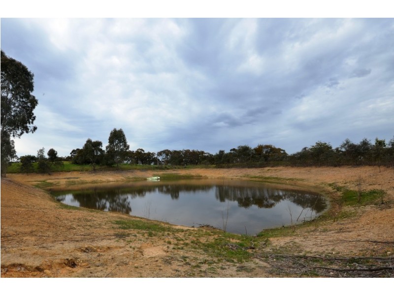 CA 8 and 9 Rifle Range Road, Lexton VIC 3352