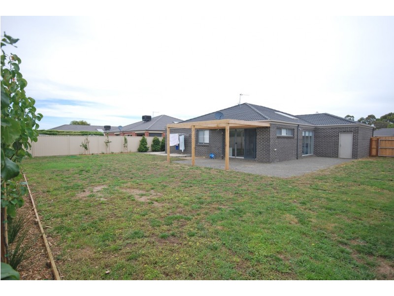 26 Normlyttle Parade, Miners Rest VIC 3352