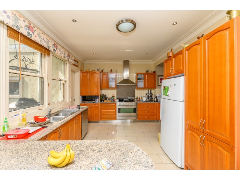 204 Seymour Street, Soldiers Hill VIC 3350