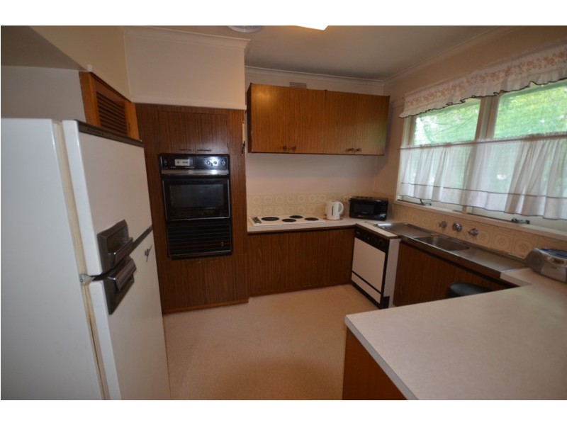 21 South Street, Beaufort VIC 3373