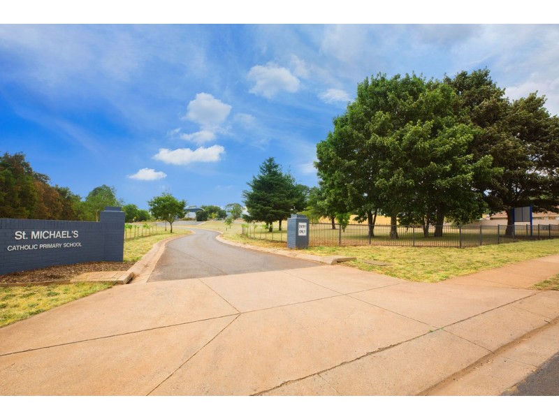 17 Smith Street, Daylesford VIC 3460