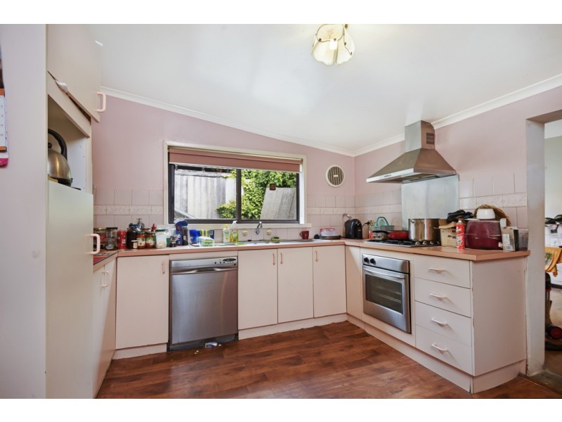 15 Melbourne Road, Brown Hill VIC 3350