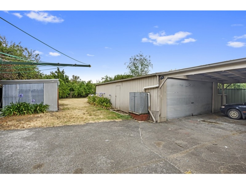 15 Melbourne Road, Brown Hill VIC 3350
