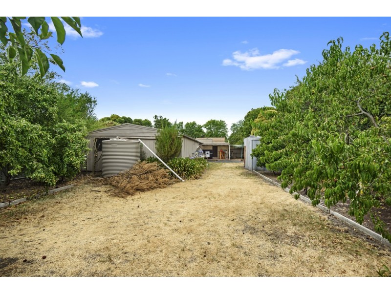 15 Melbourne Road, Brown Hill VIC 3350