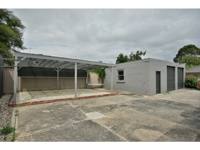 4 Maxlyn Avenue, Ballarat East VIC 3350