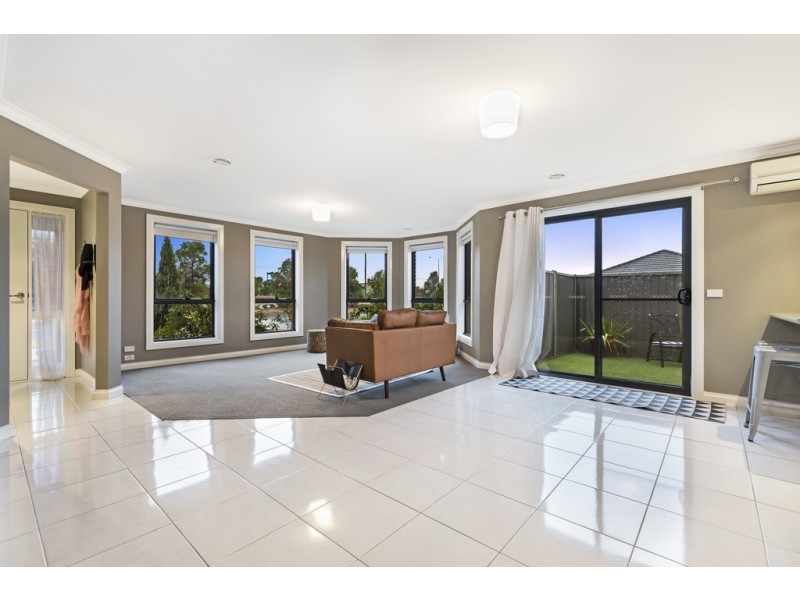 2 Modestino Place, Mitchell Park VIC 3355