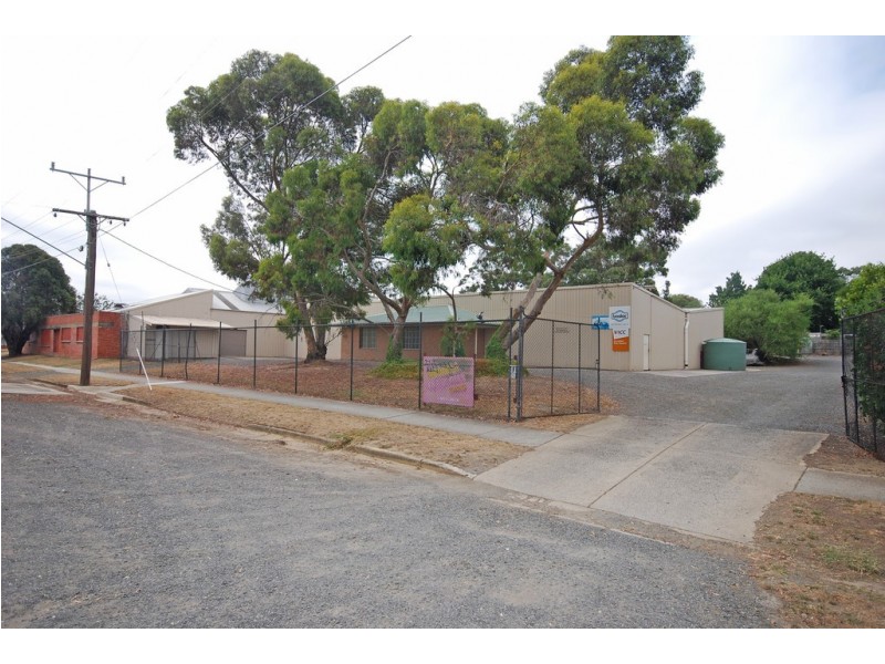 40 Water St, Brown Hill VIC 3350
