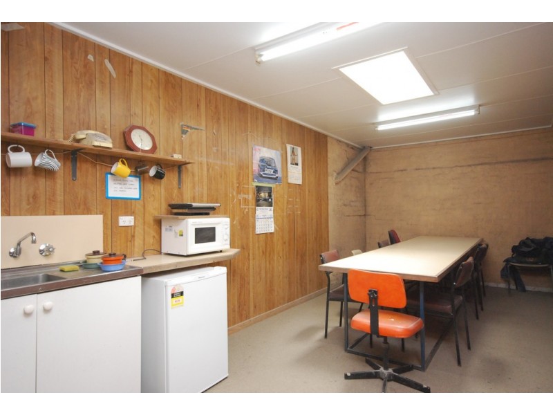 40 Water St, Brown Hill VIC 3350