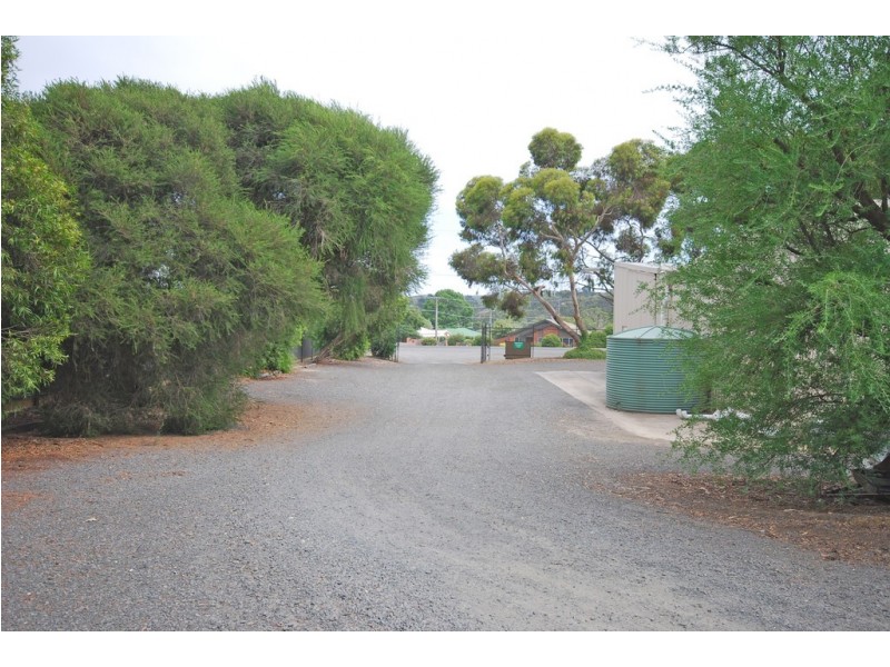 40 Water St, Brown Hill VIC 3350